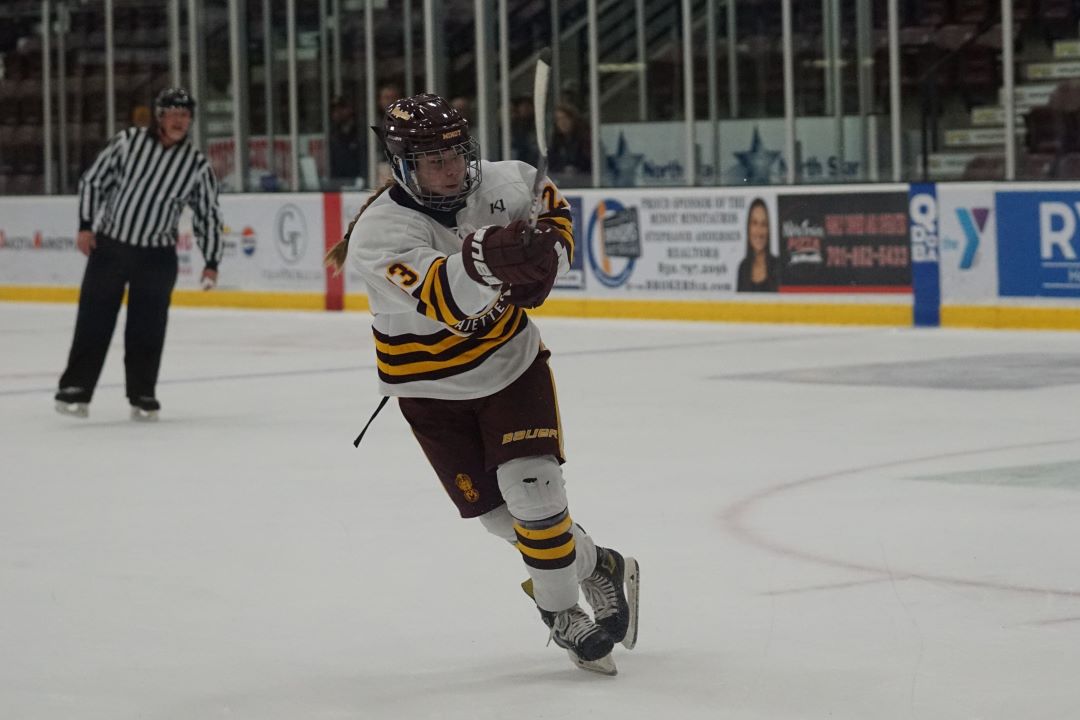 Girls Hockey