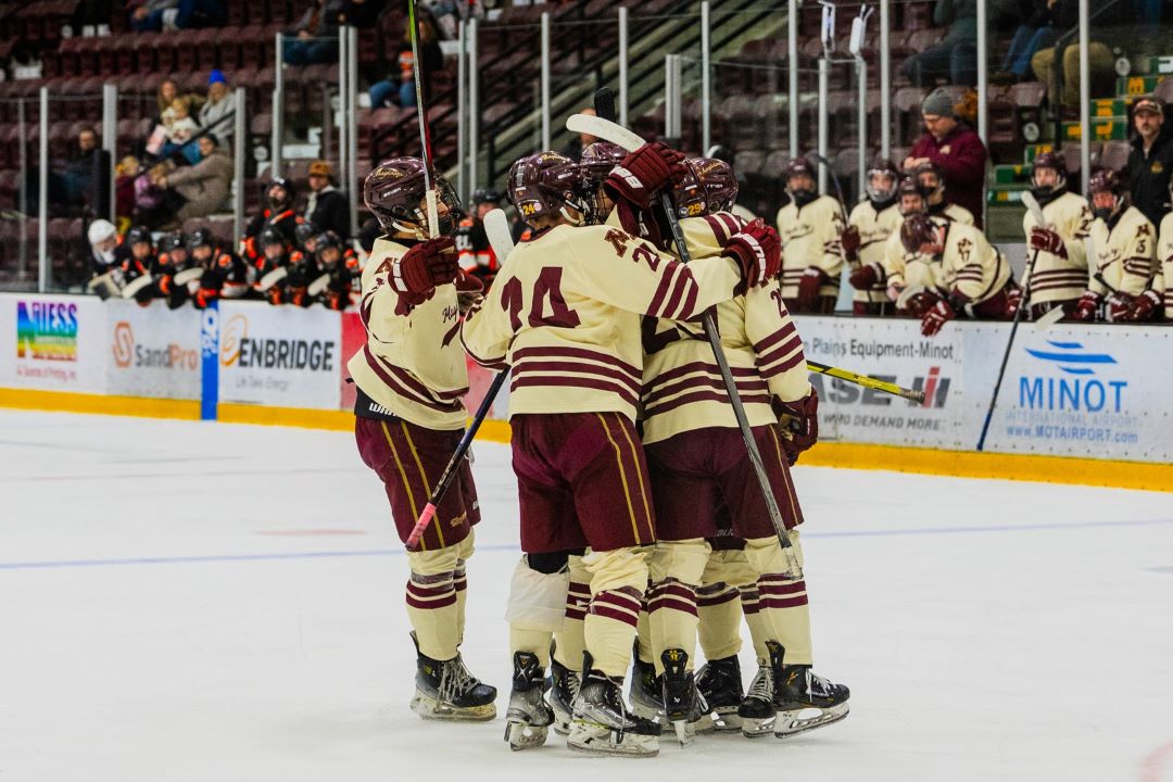 Boys Hockey