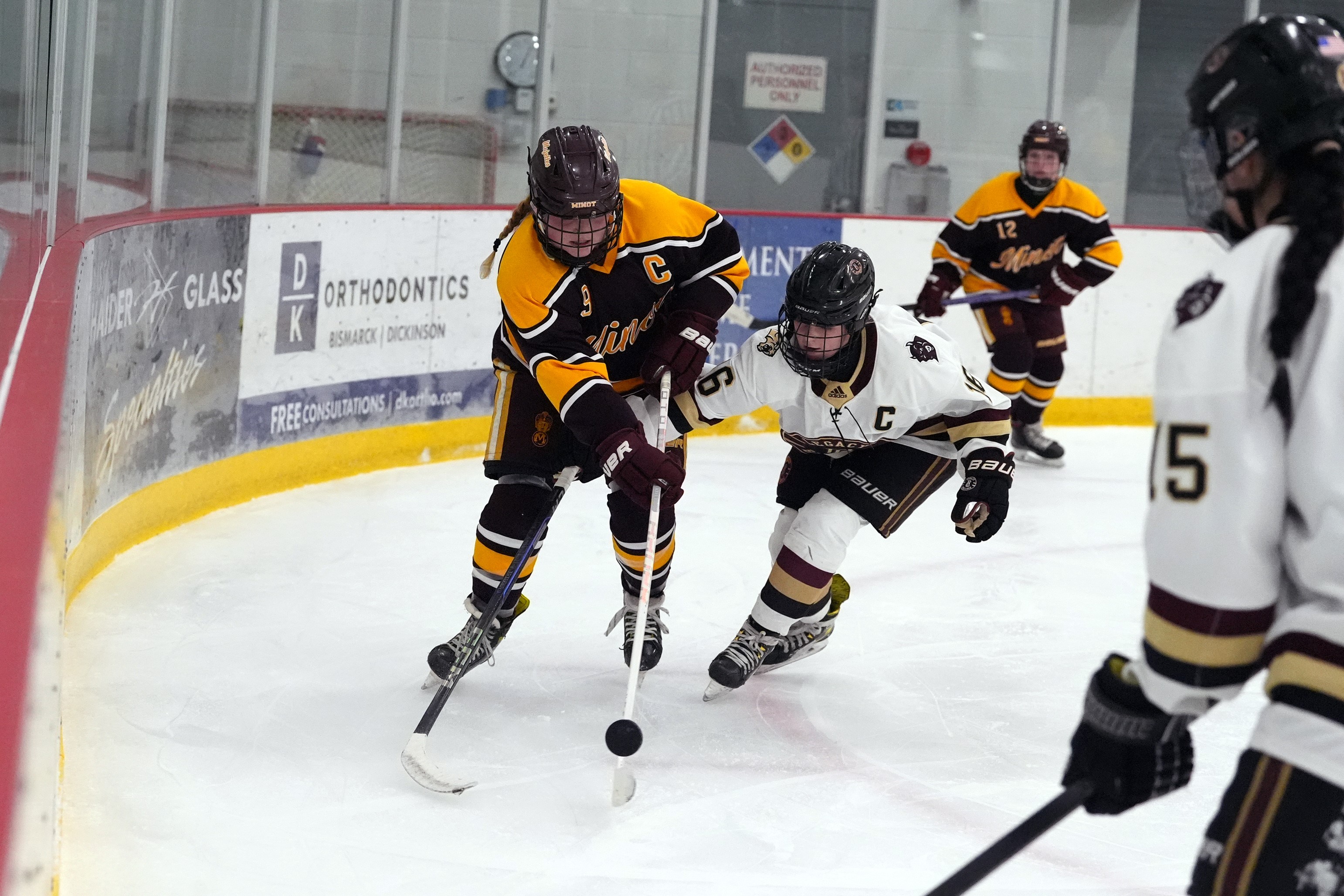 Girls Hockey