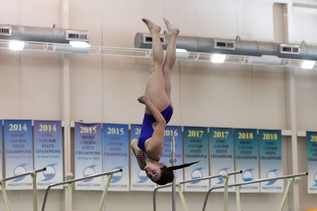 Girls Swim & Dive