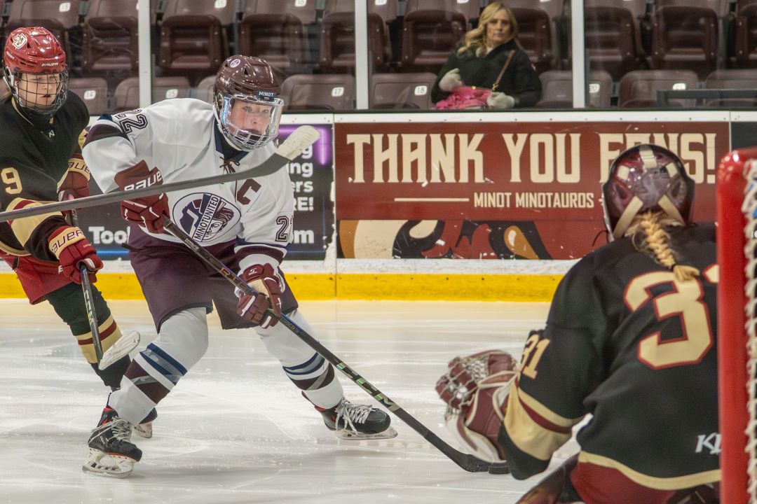 Girls Hockey