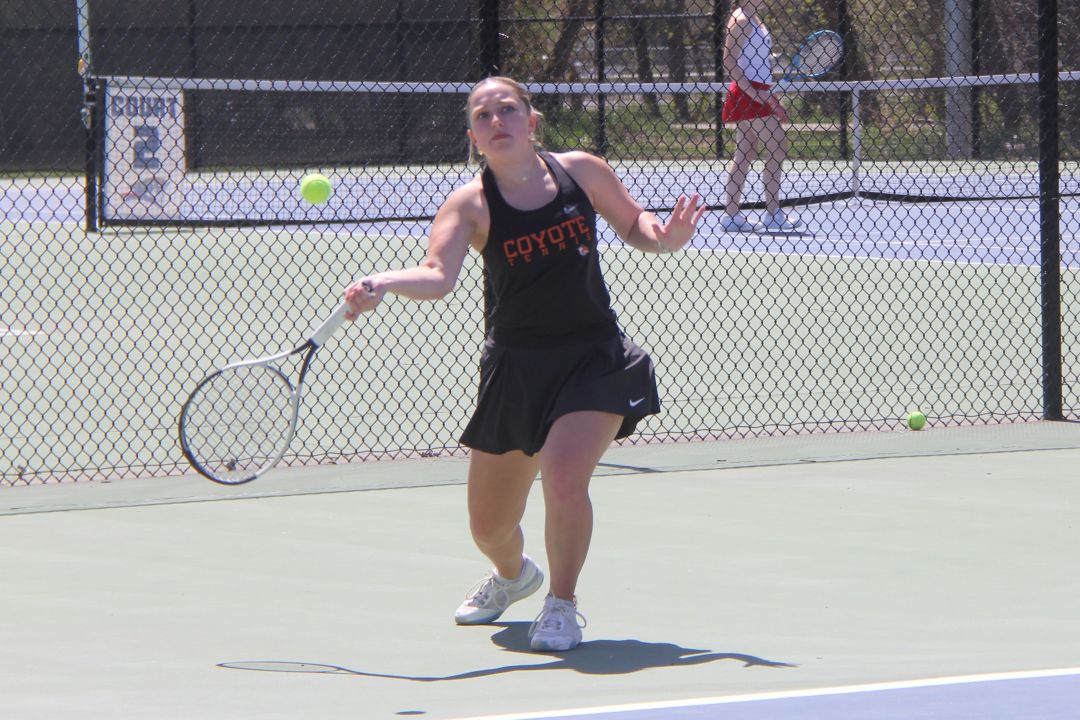 Girls Tennis